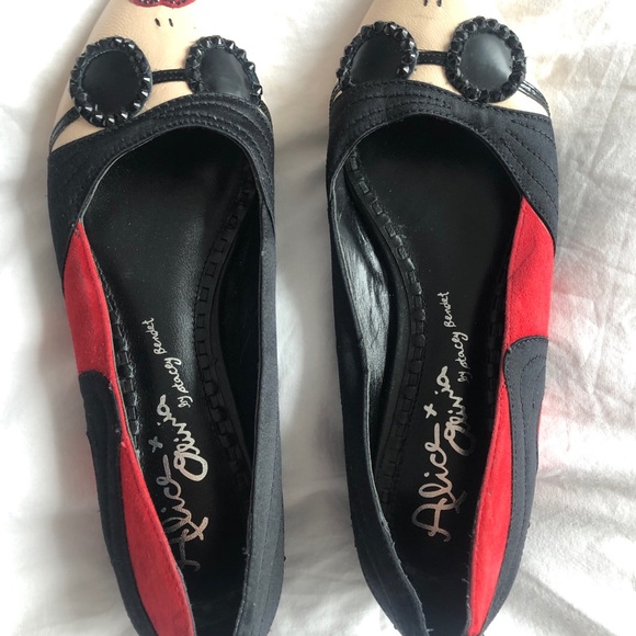 Alice + Olivia Stacey Face Flats - Picture 5 of 6